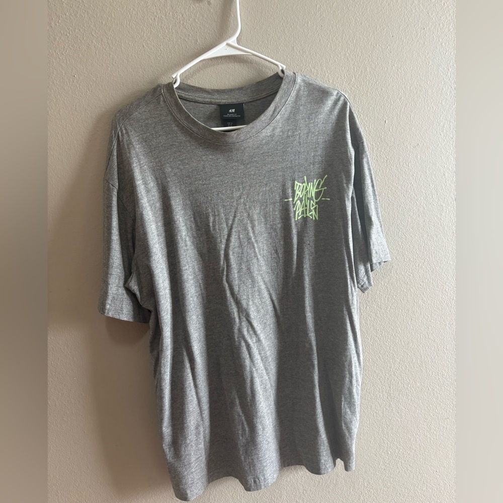 H&M Gray Short Sleeve Tee with Graphic Detail